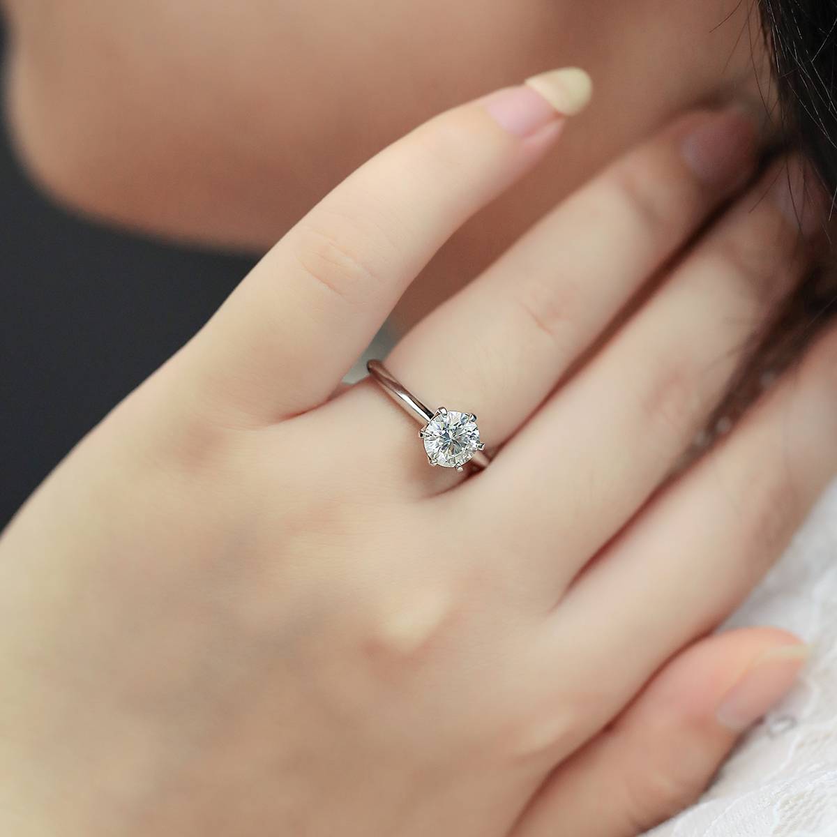 Light Arm T Home Six Claw S925 Silver Plated Platinum Moissanite Diamond Women's Ring 1.5 Carat D-Class